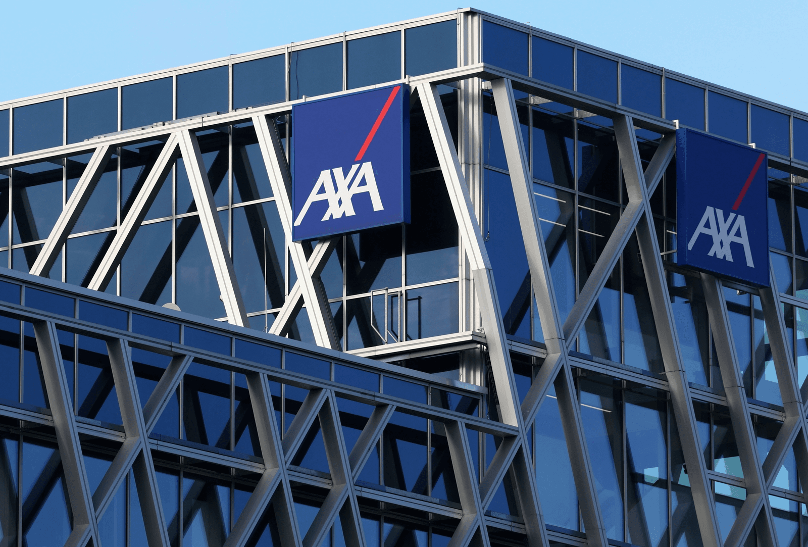 AXA